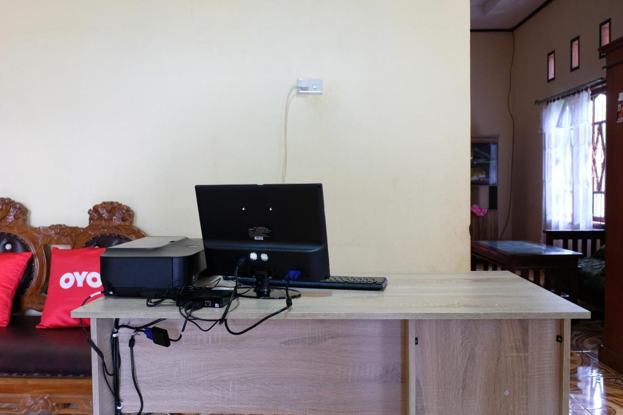 Oyo 1851 Homestay Joss Tanjungbinga ภายนอก รูปภาพ